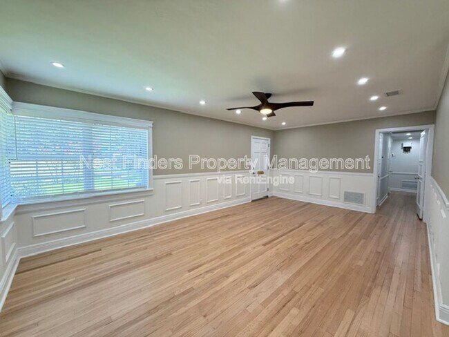 Building Photo - 1455 Riverbirch Ln