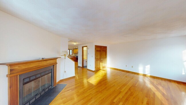 Building Photo - 95 Pleasant St