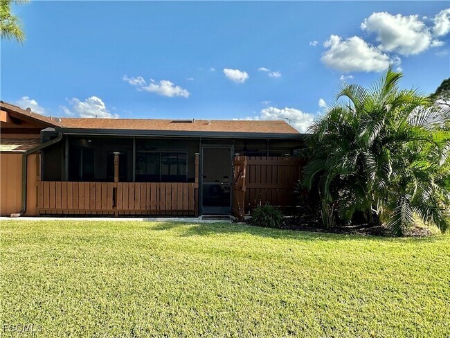 Building Photo - 15427 Crystal Lake Dr
