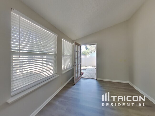 Building Photo - 8826 Nature View Ln W