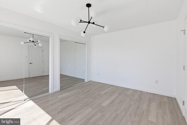 Building Photo - 4000 Tunlaw Rd NW