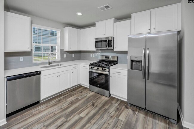 Building Photo - 244 Bones Rd