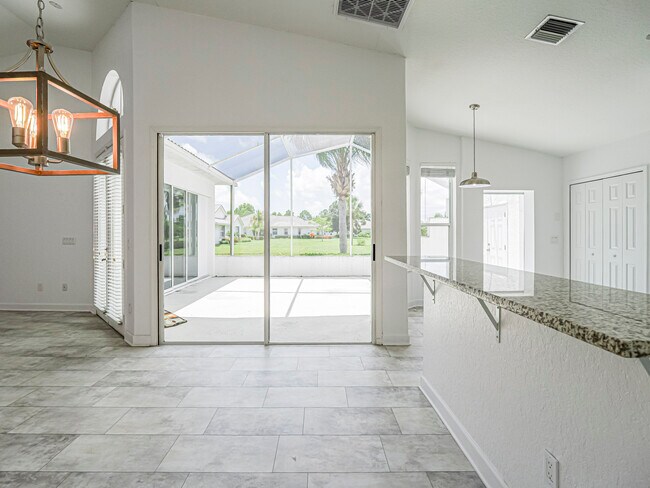 Building Photo - 1700 Aynsley Way