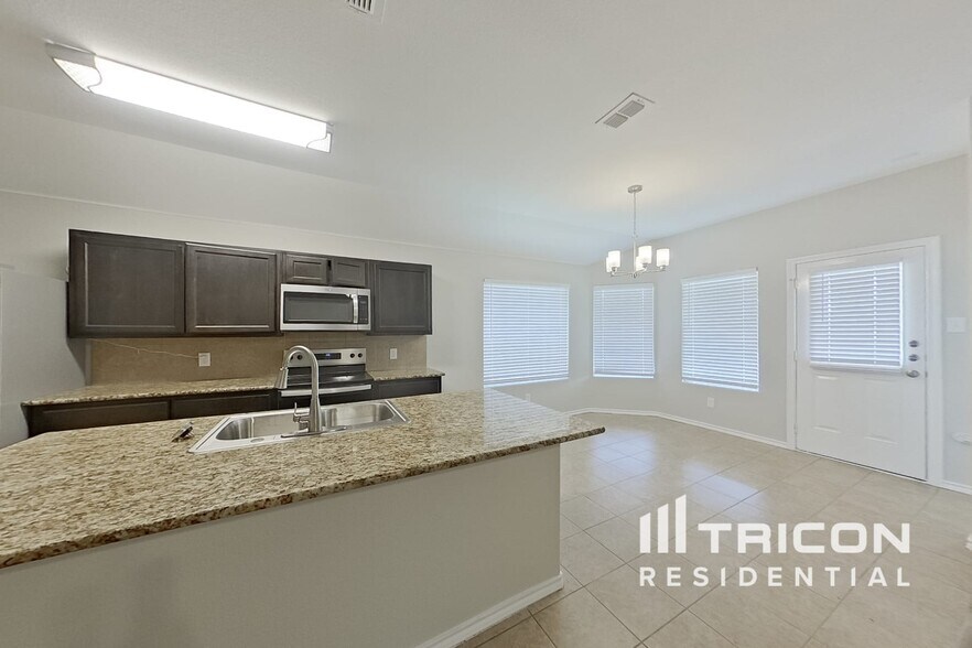 Building Photo - 6800 Turtle Stream Dr