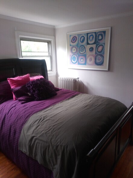 the purple room - 523 Overdale Rd