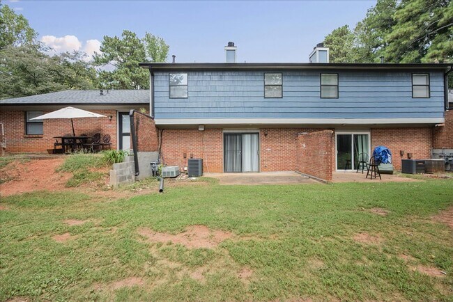 Building Photo - 1205 Natchez Trce SW