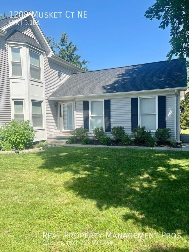 Building Photo - 1209 Musket Ct NE