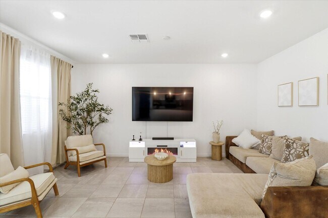 Building Photo - 19295 N Avelino Dr