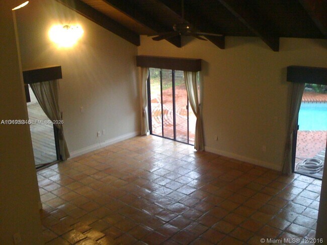 Building Photo - 7512 SW 95th Pl