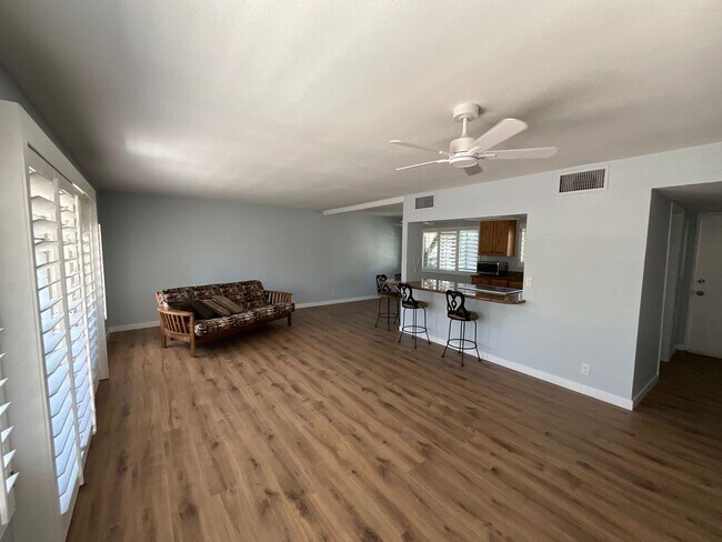 Building Photo - Beautiful condo in Palm Springs