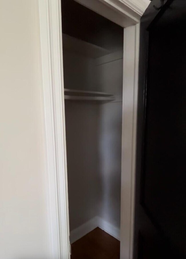 Building Photo - 332 11th St