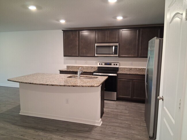 Building Photo - 8871 Southern Charm Cir