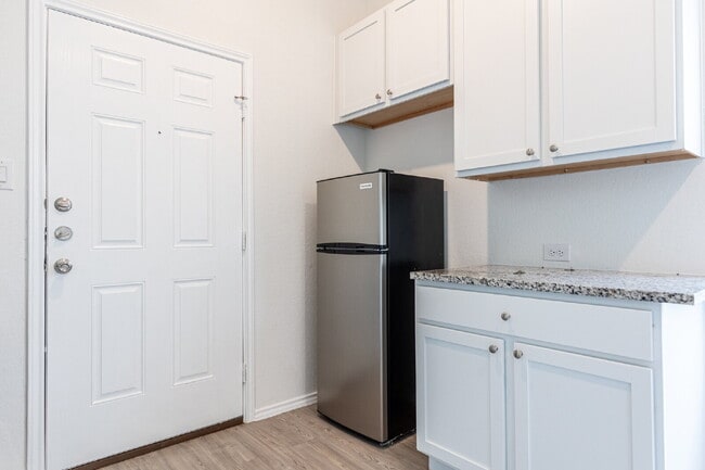 Building Photo - 4271 Thalweg Way