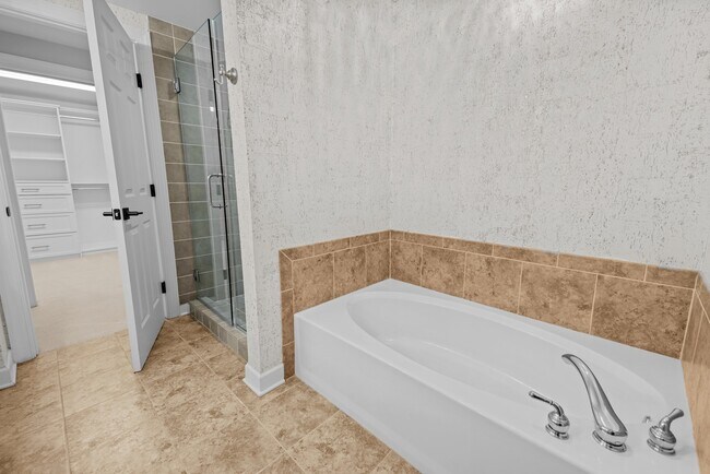 Building Photo - 200 S Dawson St