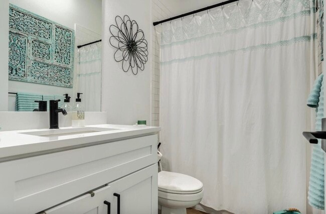 Building Photo - 12016 Savannah Ave