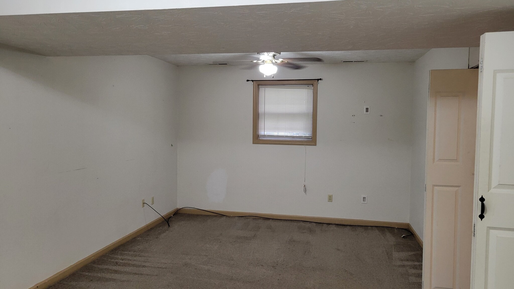 Building Photo - 131 Brookside Pl