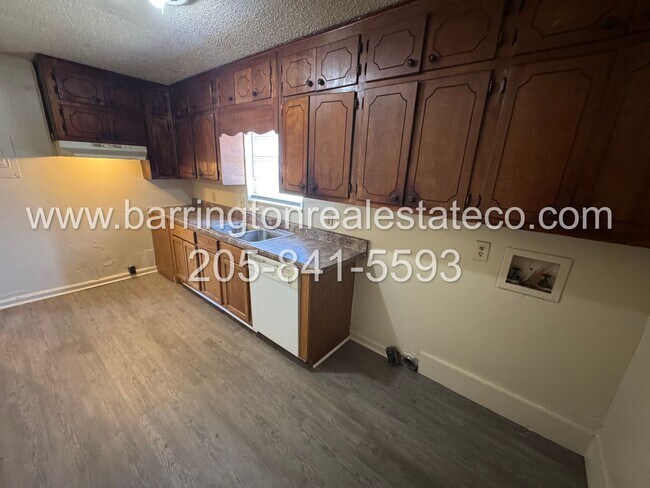 Building Photo - 1228 Fulton Ave SW