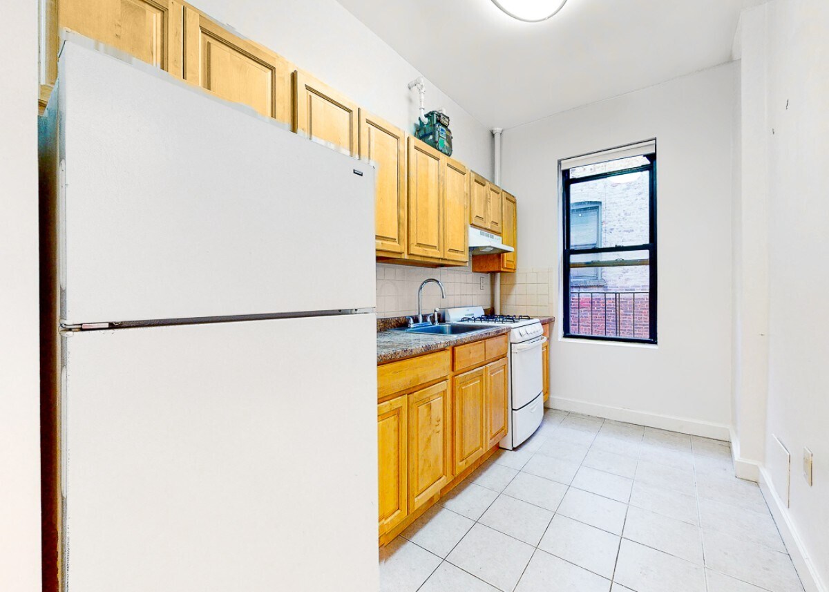 Building Photo - West 140th Street