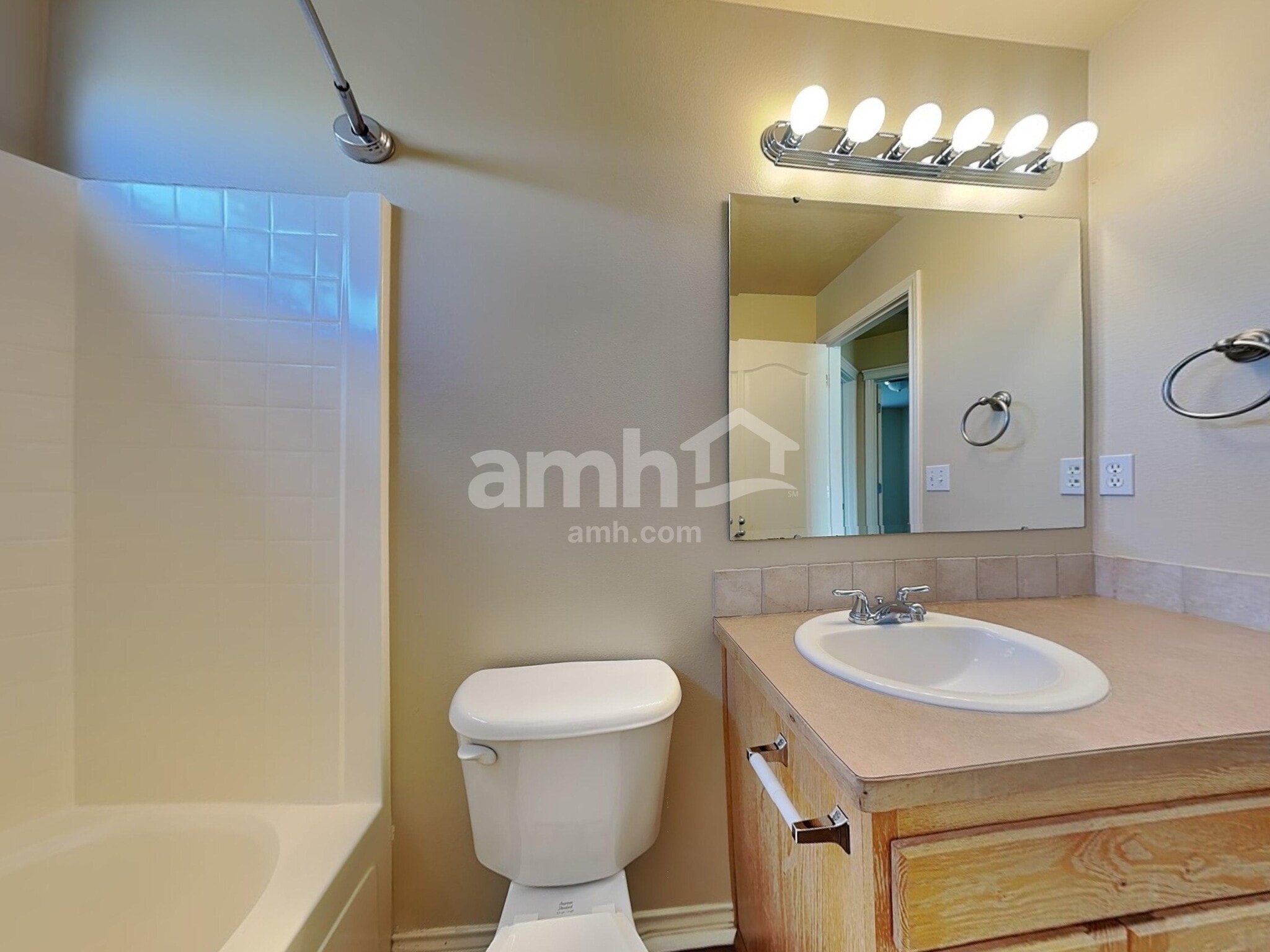 Building Photo - 956 S Wild Yucca Ave