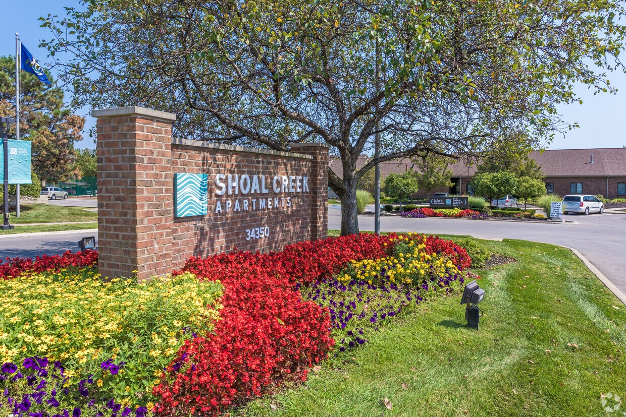 Shoal Creek Apartments Sterling Heights