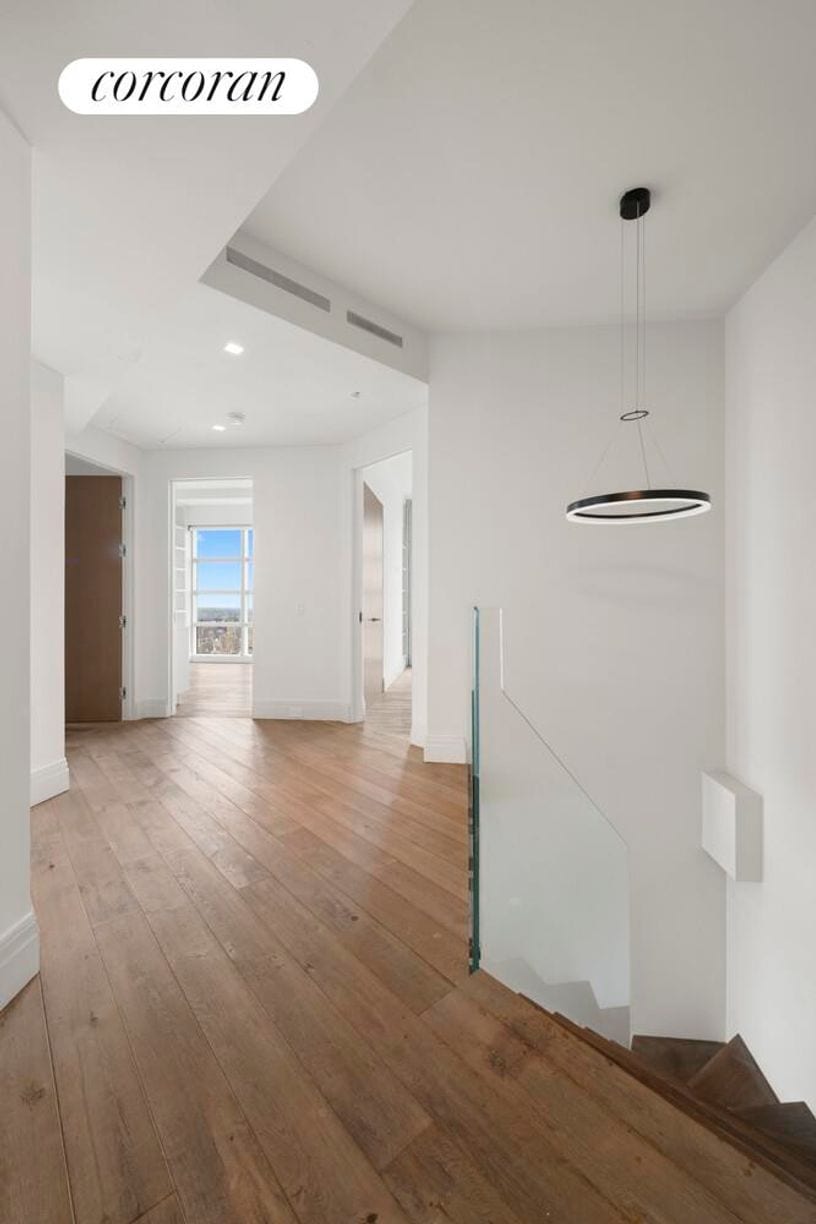 Building Photo - 146 W 57th St