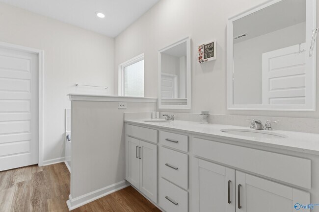 Building Photo - 344 Sandy Oak Dr