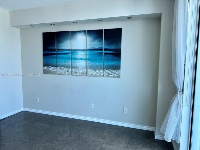 Building Photo - 1945 S Ocean Dr