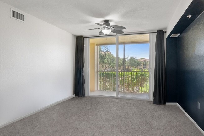 Building Photo - Conveniently located 3 bedrooms 2 bathroom...