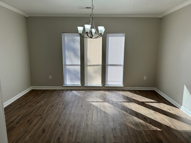 Building Photo - 1840 Pecan Ridge N