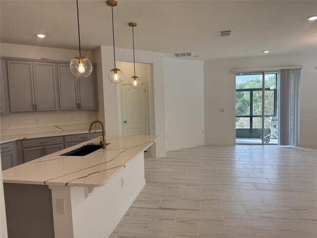 Building Photo - 279 Sunfish Dr