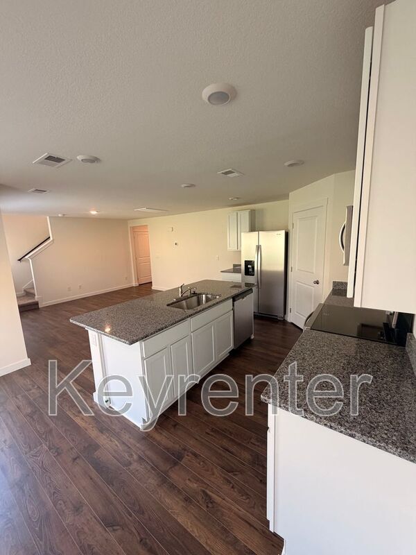 Building Photo - 7033 Randleman Dr