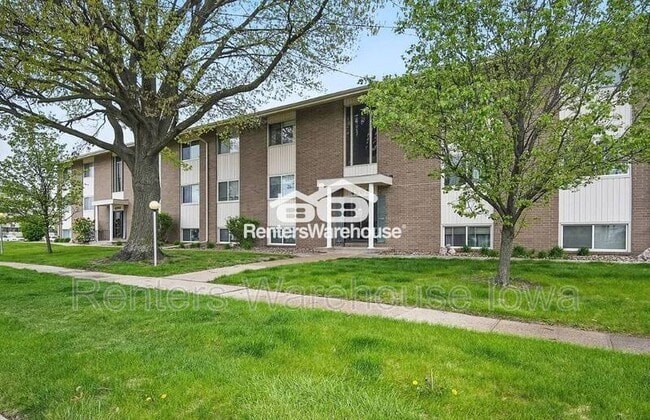 Building Photo - 6202 62nd St