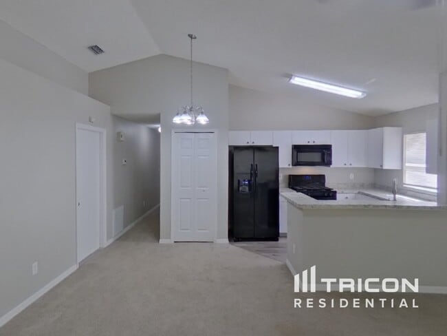 Building Photo - 828 Cape Cod Cir