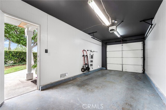 Building Photo - 501 Stone Harbor Cir