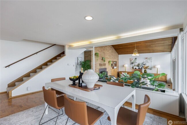 Building Photo - 4Bd/1.75Ba Seattle House