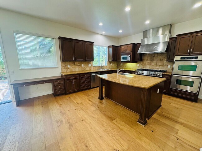 Building Photo - 3273 Canopy Dr