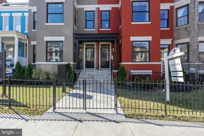 Building Photo - 3624 10th St NW