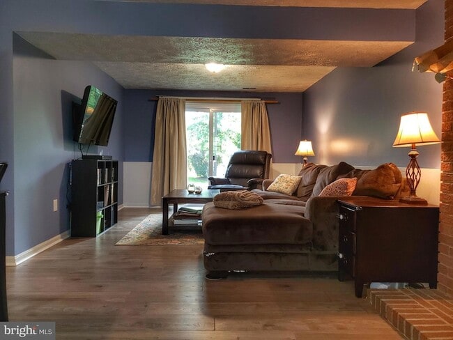 Building Photo - 7109 Upper Mills Cir