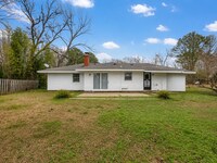 Building Photo - 105 Montclair Dr