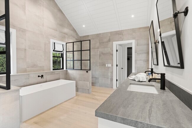 Building Photo - 3 Old Mill Ct