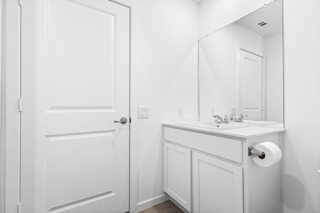 Building Photo - 1347 Neria Lp