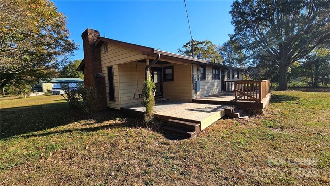 Building Photo - 5040 Pless Rd