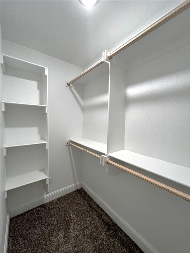 Building Photo - 2060 Periwinkle Pl