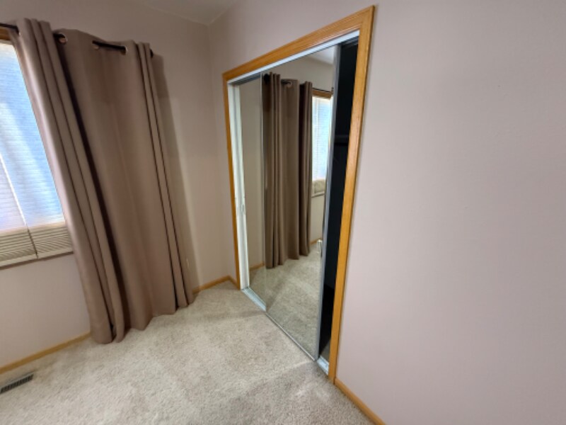 Building Photo - 1500 Raven Cir