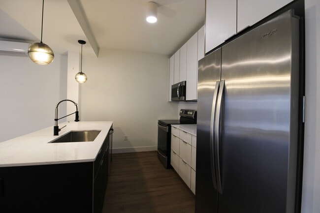 Building Photo - 54 West Avenue