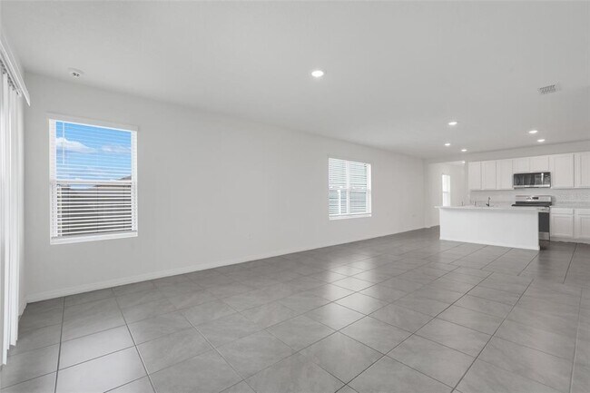 Building Photo - 3881 Brant Pl