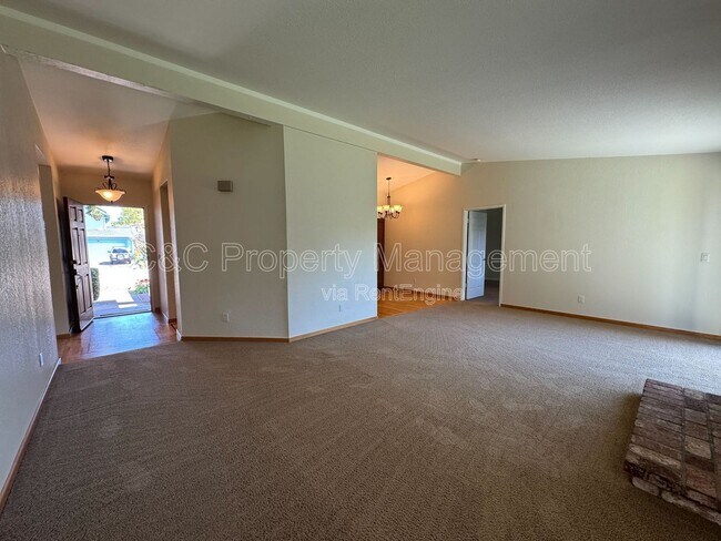 Building Photo - 1663 Calle Ranchero Dr