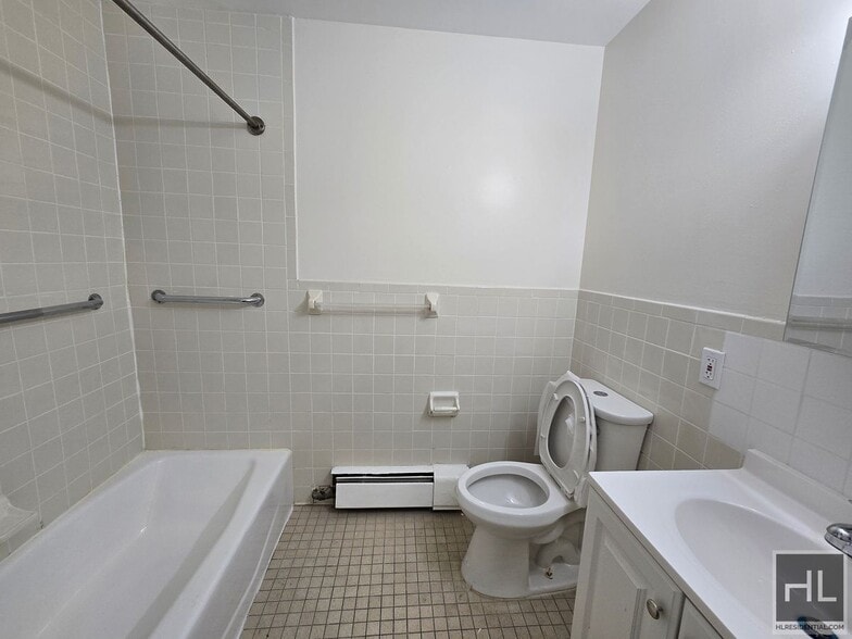 Building Photo - 557 KOSCIUSZKO STREET