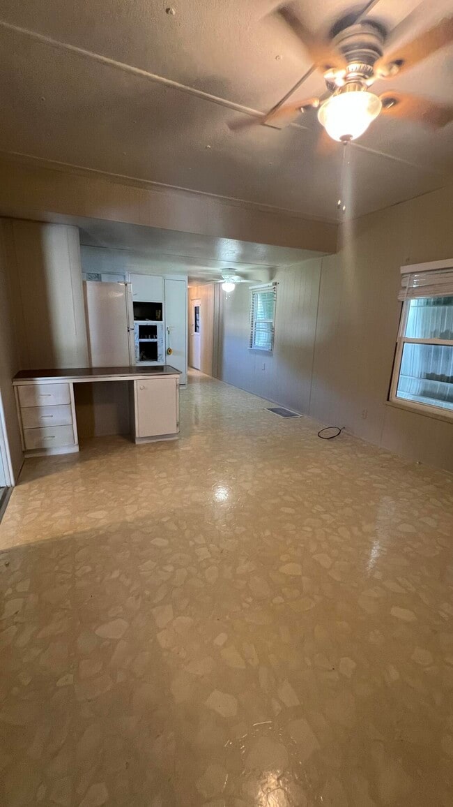 Building Photo - 139 Vindale Ave