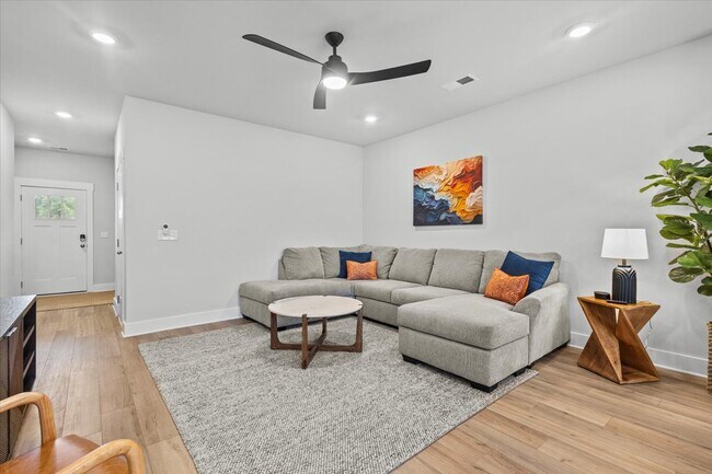 Building Photo - 300 Marston Ln